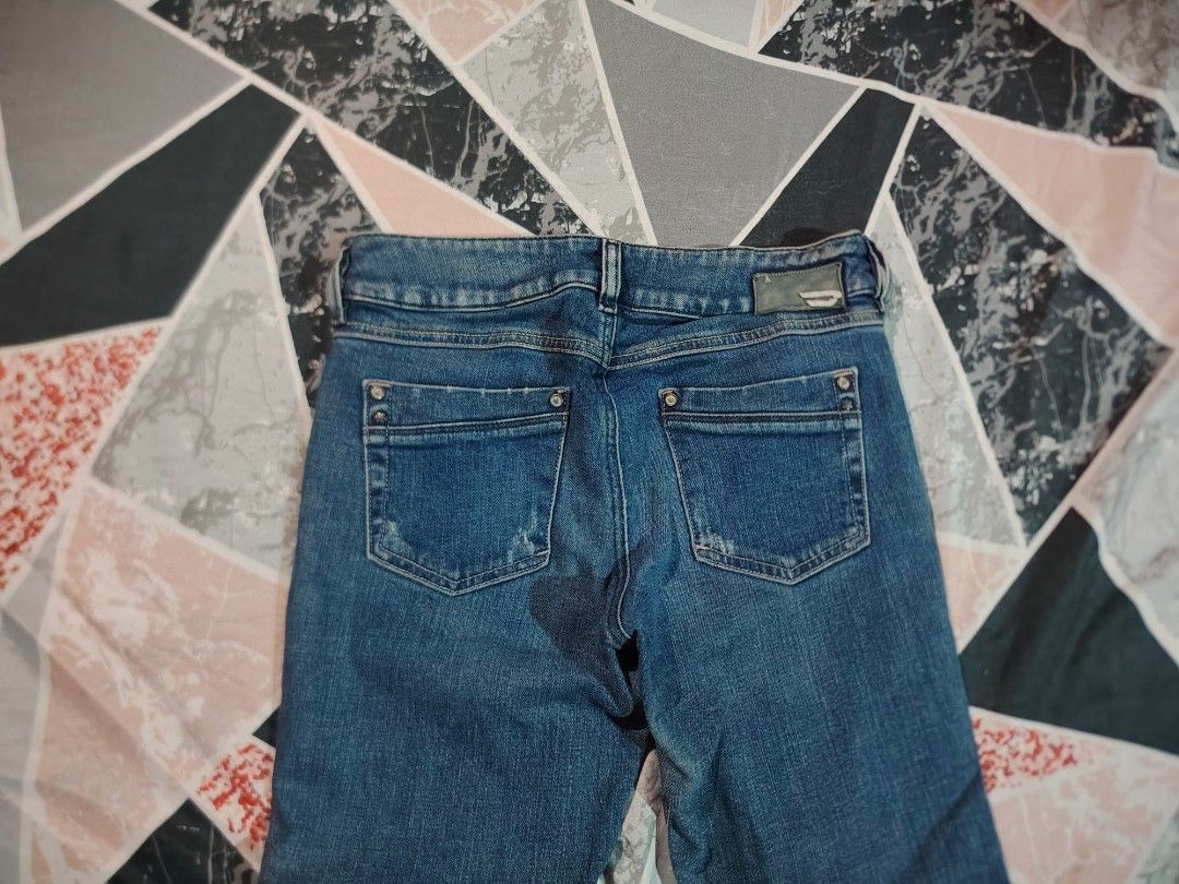Vintage Diesel Pants For Womens (Category: Jeans) located in San Fernando. Submitted by vincentgomez (Listing ID 1461048816, Image 3). Description: Vintage Diesel Pants For Womens -Waistline 26 to 28 -Length 36 -Leg hole 5½ -Good Condition -Authentic La Union📍 DM FOR MORE INFO IF INTERESTED ‼️.