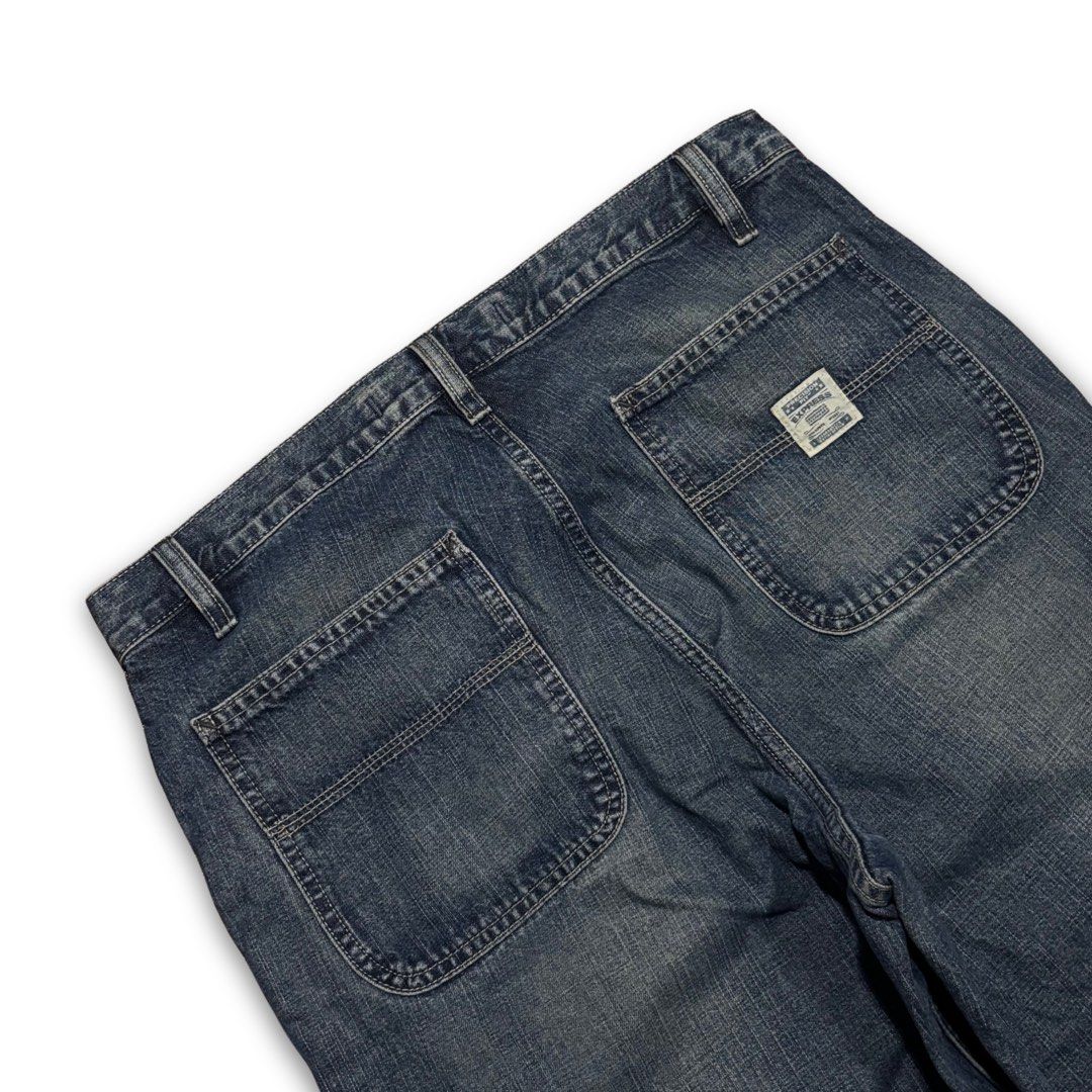 Vintage Express Baggy Pants (Category: Jeans) located in Quezon City. Submitted by thriftg00dies (Listing ID 1461094089, Image 3). Description: Waist: 34 Length: 38.5 Thigh: 14 Hem: 10 Color rate: 9/10 Condition: 9/10 No issue.