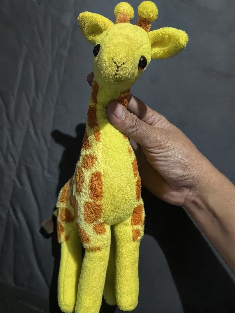 Vintage giraffe plushie from elphs circus (Category: Plushies & Soft Toys) located in Calamba. Submitted by princesspauliney. (Listing ID 1461039718, Image 3). Description: 150 only Shoppee check out Calamba laguna.