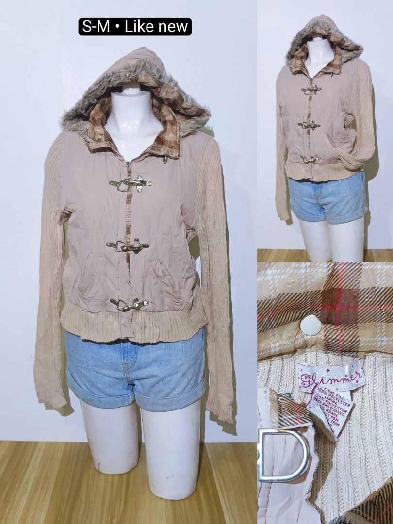 VINTAGE Glimmer Hooded Jacket with Toggle Closures (Category: Luxury Apparel) located in Bayambang. Submitted by meowww1819 (Listing ID 1461076887, Image 1). Description: - Beige and tan hooded jacket - Features toggle closures - Cozy plaid lining - Knit sleeves - Estimated size S-M - Perfect for layering.