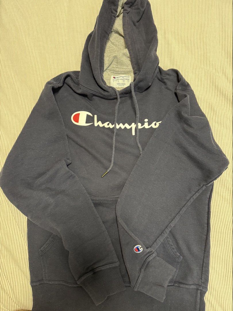 Vintage Hoodies (Category: Hoodies) located in Makati City. Submitted by kuyajinji (Listing ID 1460979216, Image 2). Description: RL Hoodie XL - 500 Champion Hoodie S - 500 Levis Hoodie XL - 500 Get all 1,200.