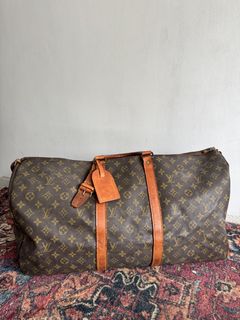 (Category: ) located in . Submitted by streetgallerygarments (Listing ID 1460973864, Image 1). Description: .