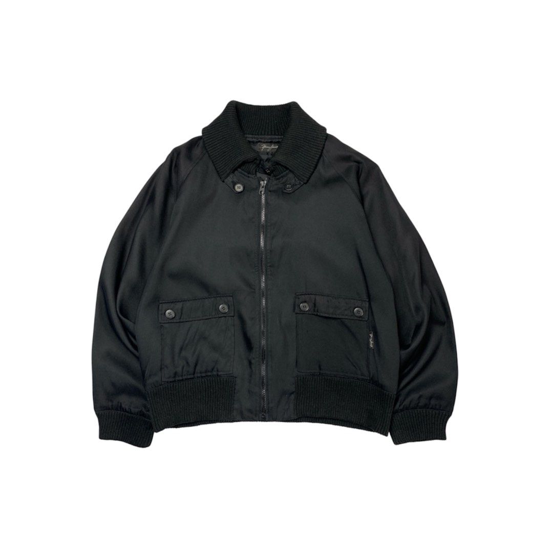 Vintage Norma Jeane Satin Blouson Jacket (Category: Coats, Jackets and Outerwear) located in Baguio. Submitted by been.aged_ph (Listing ID 1460970663, Image 2). Description: 𝚂𝚒𝚣𝚎: fits up to M 𝙳𝚒𝚖𝚎𝚗𝚜𝚒𝚘𝚗𝚜: 21.5 x 23 𝙲𝚘𝚗𝚍𝚒𝚝𝚒𝚘𝚗: Excellent 𝙸𝚜𝚜𝚞𝚎: minimal fading in collar;not that visible (see photos for reference) Model Height: 5' 7" .
