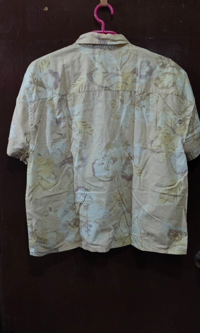VINTAGE POLO CROPPED (Category: Tshirts & Polo Shirts ) located in Manila. Submitted by friperie. (Listing ID 1461024288, Image 2). Description: Disclaimer: Product Color May Slightly Vary Due to Photographic Lighting Sources or Your Monitor Settings Dm for other pictures or details..