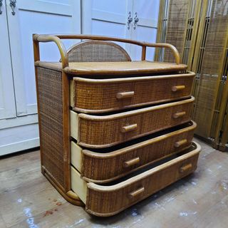 (Category: ) located in . Submitted by ivan_furnitures421 (Listing ID 1460926219, Image 1). Description: .