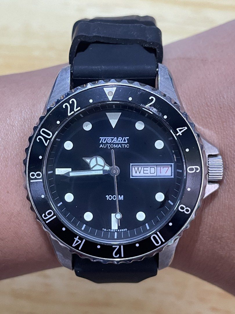 Vintage tugaris diver (Category: Men's Watches) located in Taguig. Submitted by tester1x (Listing ID 1460924941, Image 1). Description: Vintage tugaris diver Automatic Swiss Made 46520S Stainless steel case Replacement rubber strap, buckle 36mm.