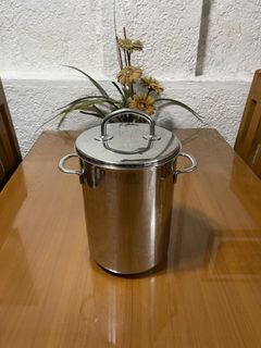 (Category: ) located in . Submitted by doublelkitchenware (Listing ID 1460981215, Image 1). Description: .