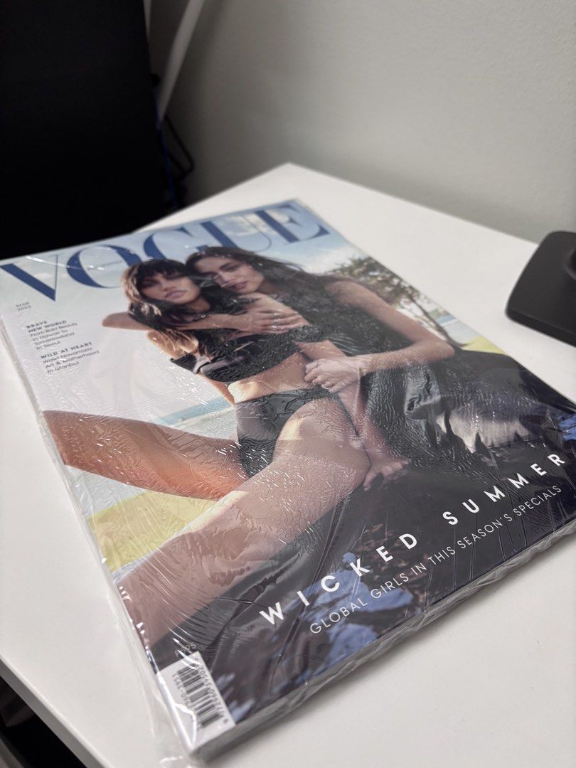 Vogue Philippines Magazine - April 2023 Issue (Category: Magazines) located in Marikina City. Submitted by decuidyi (Listing ID 1461093512, Image 2). Description: - Vogue Philippines Magazine - April 2023 Issue - Featured Articles: "Wicked Summer", "Global Girls in This Season's Specials", "Astonishing Orange" - Condition: Brand new, still sealed in original plastic packaging. - SEALED.