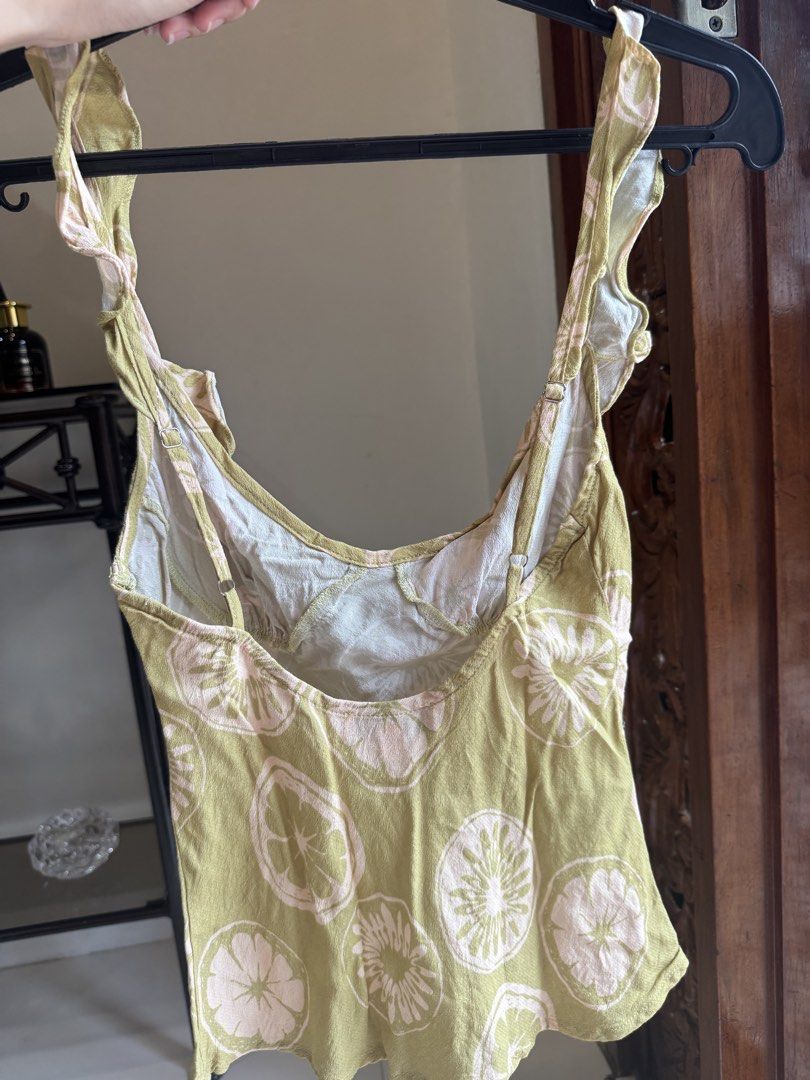VRG GRL Rosalia Top Lime (Category: Blouses) located in Santa Rosa. Submitted by meldeclutters (Listing ID 1461017329, Image 3). Description: VRG GRL Rosalia Top Lime Size AU 6 Worn once.