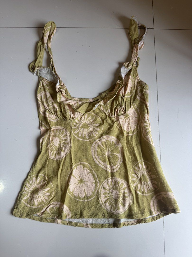 VRG GRL Rosalia Top Lime (Category: Blouses) located in Santa Rosa. Submitted by meldeclutters (Listing ID 1461017329, Image 2). Description: VRG GRL Rosalia Top Lime Size AU 6 Worn once.