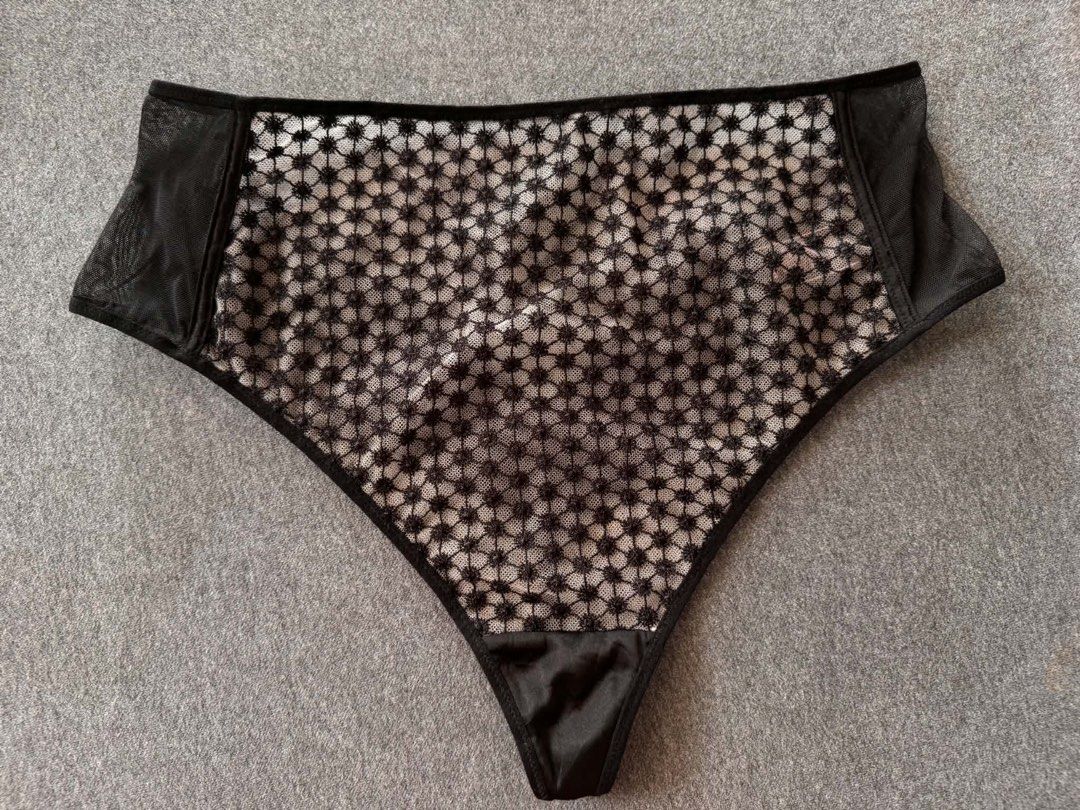VS hip waist gstring M (Category: Undergarments & Loungewear) located in San Jose. Submitted by 99ners (Listing ID 1460922060, Image 1). Description: .
