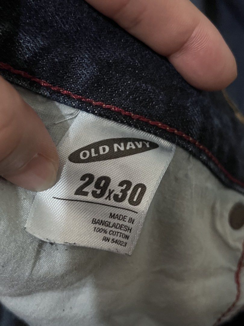 Vtg Old Navy Loose Jeans (Category: Jeans) located in Baguio. Submitted by Pampolina2600 (Listing ID 1460935736, Image 2). Description: This a vintage Old Navy Loose Jeans Super nice in actual 30x29” Length 39” From personal US box.