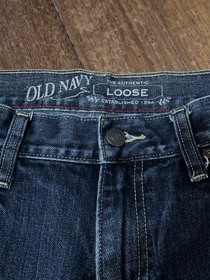 Vtg Old Navy Loose Jeans (Category: Jeans) located in Baguio. Submitted by Pampolina2600 (Listing ID 1460935736, Image 3). Description: This a vintage Old Navy Loose Jeans Super nice in actual 30x29” Length 39” From personal US box.