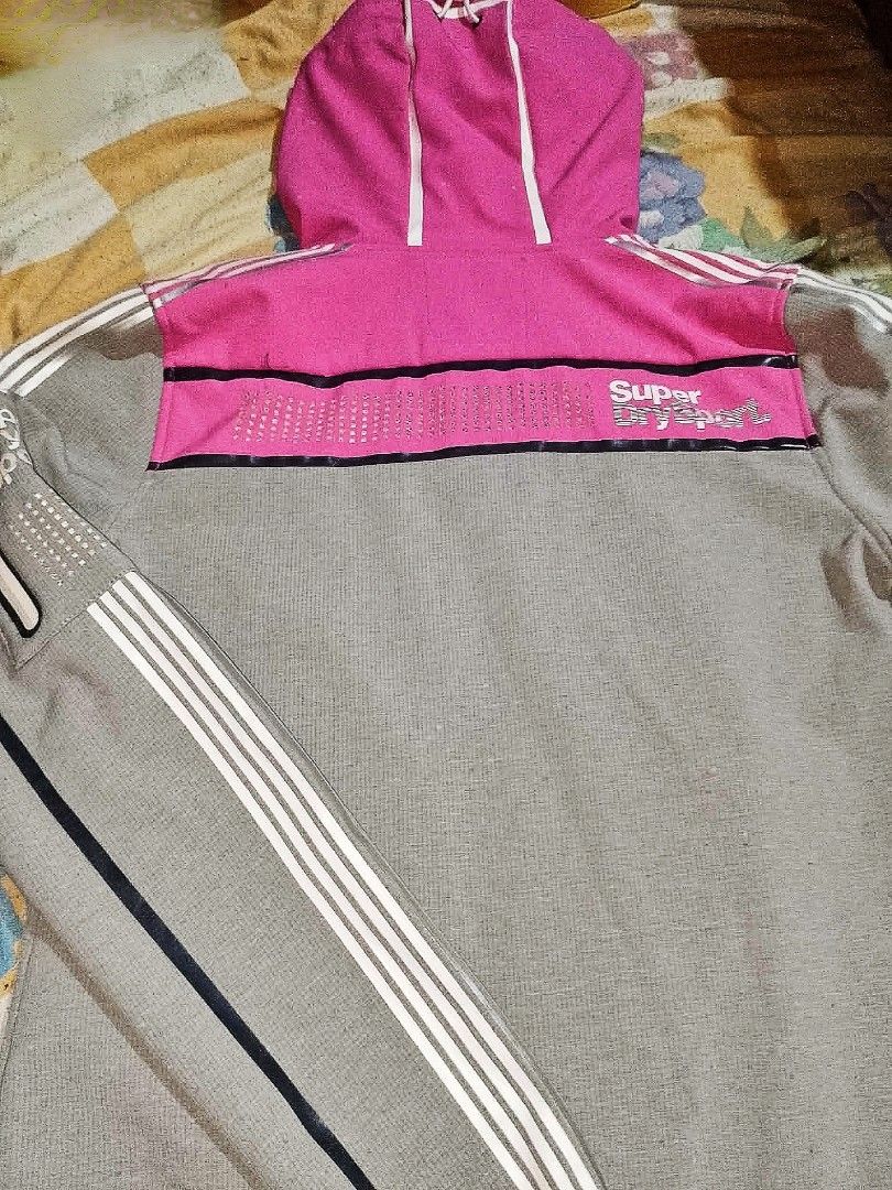 Waterproof jacket superdrysport (Category: Coats, Jackets and Outerwear) located in Pandi. Submitted by jeffreysflores17 (Listing ID 1461008381, Image 3). Description: Waterproof Original Super drysport jacket. Bagay na bagay ngayung tag ulan 100% authentic. 9.8/10 condition..
