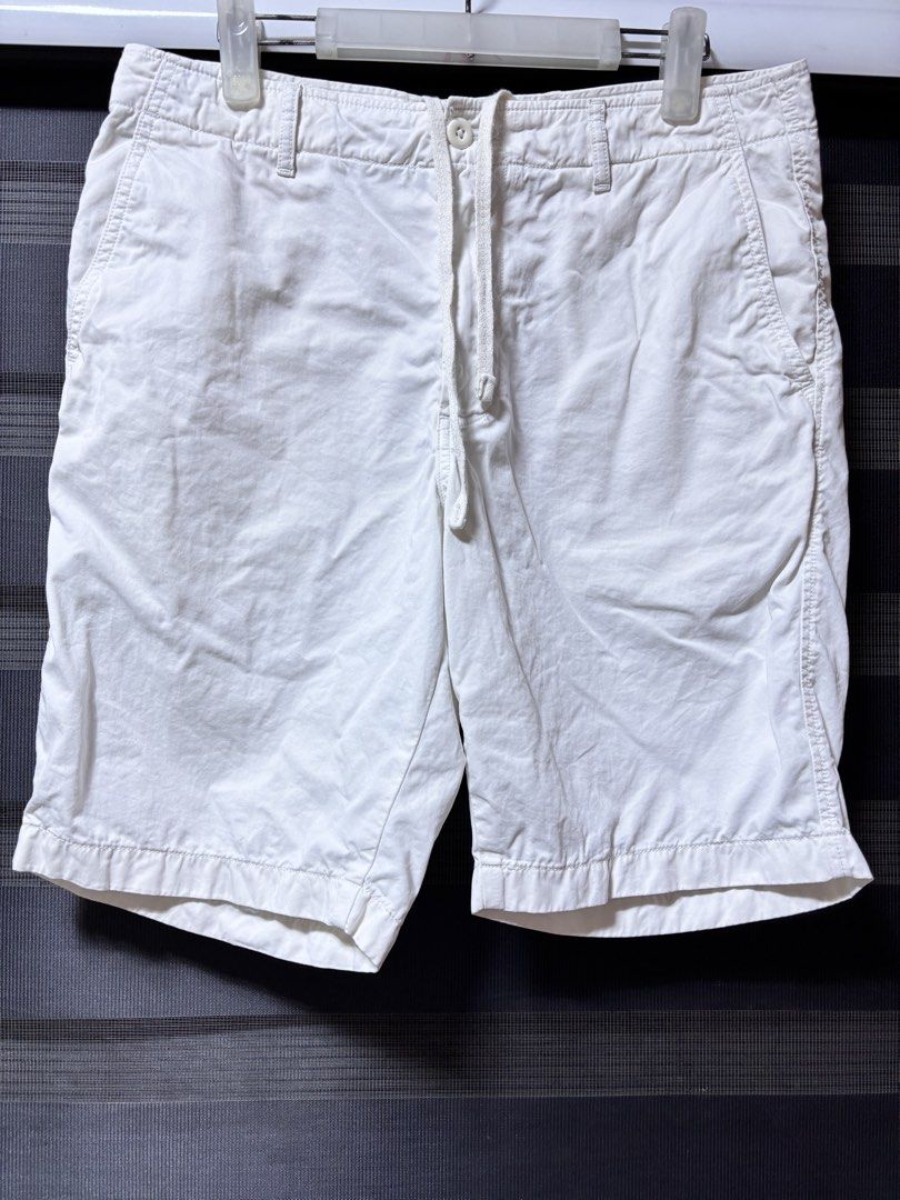 White Chino Shorts with Drawstring Waist (Category: Chinos) located in Pasig City. Submitted by abogadosupremo (Listing ID 1461022630, Image 1). Description: - Comfortable white chino shorts - Adjustable drawstring waist for a perfect fit - Classic five-pocket styling - Ideal for casual wear - Easily pairs with t-shirts or polos - Great for warm weather - 100% Legit and Authentic - Very Good Condition - Color may vary due to lighting - No issue a
