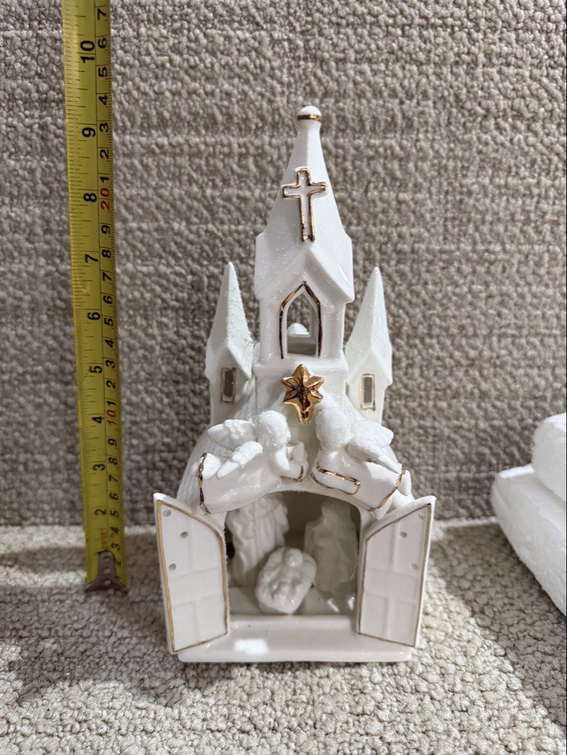 White Glazed Nativity Scene (Category: Other Home Decor) located in Davao. Submitted by riccirici (Listing ID 1460923298, Image 1). Description: White Glazed Nativity Scene Bnew No box 1,600 php + shipping cost J&T Bank transfer Gcash.