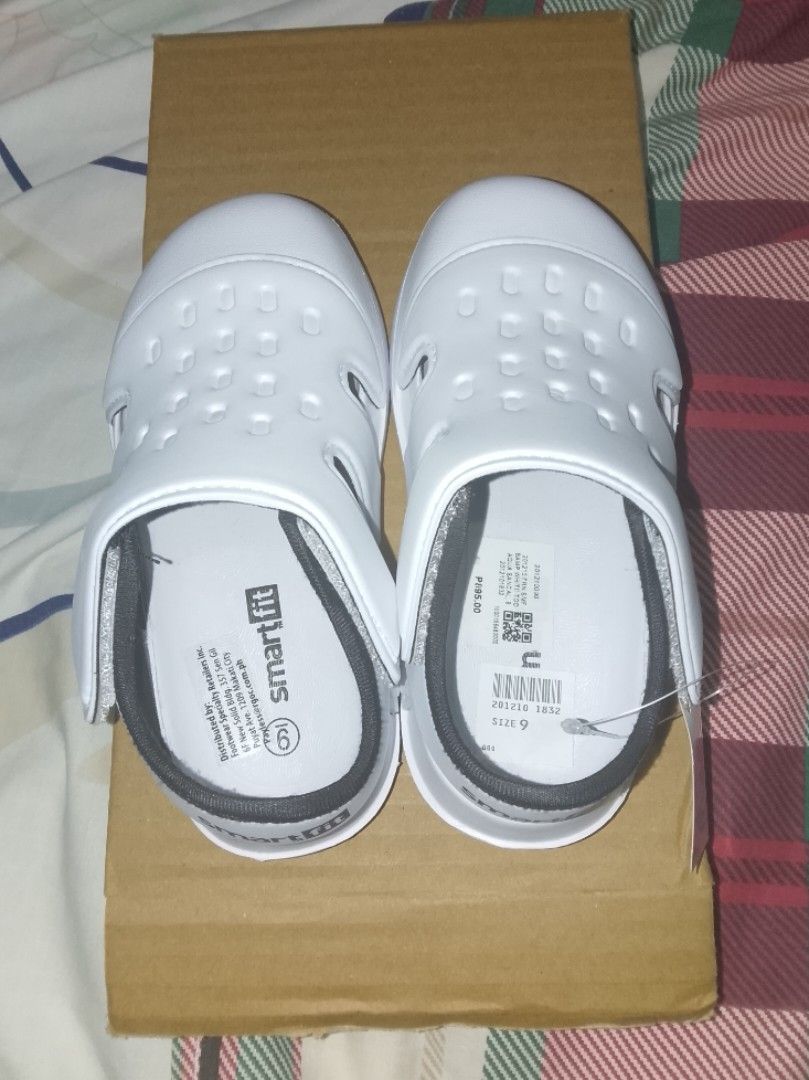 White Kids Sandals (Category: Babies & Kids Fashion) located in Bacolod City. Submitted by beam_tori (Listing ID 1461066102, Image 1). Description: - Smartfit, Size 9 - brand new with tags, never worn nor used - unisex - og retail price: P895 - rfs: impulse buy - MOP: Gcash - MOD: J&T.