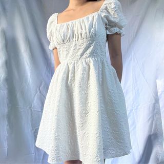 (Category: ) located in . Submitted by demi.rewears (Listing ID 1461069755, Image 1). Description: .