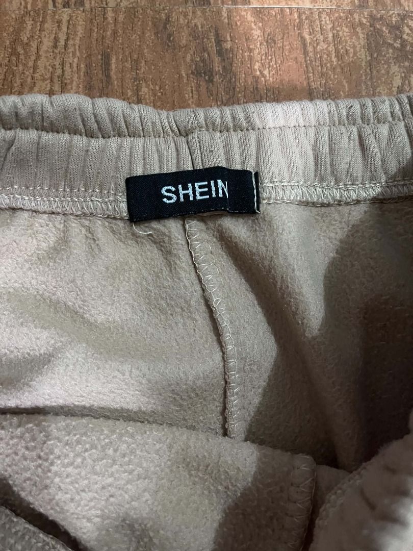 Wide Leg Sweatpants#65 (Category: Other Bottoms) located in Caloocan City. Submitted by outfitloop (Listing ID 1461113539, Image 3). Description: - Comfortable beige sweatpants - wide-leg fit - Elastic waistband with side pockets - Made with soft fabric IMPORTANT: • 1st photo is an AI styling/model preview for reference on how the item may look when worn. • Please refer to the actual photos for the item’s true appearance and condition. • Color ma