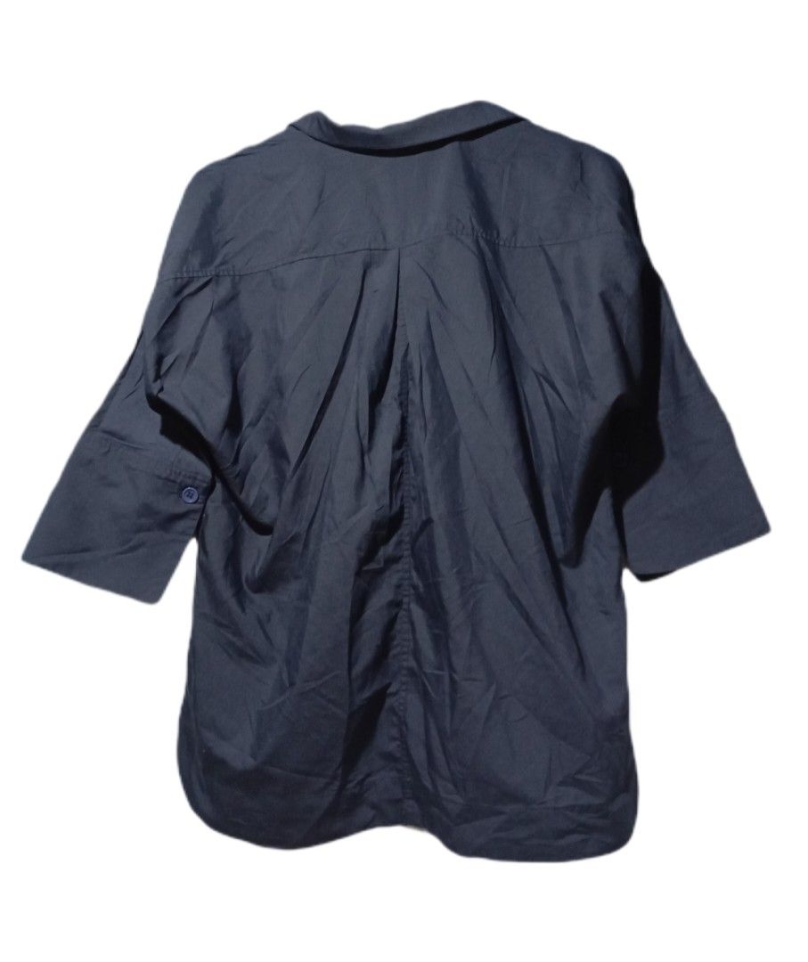 Women's Navy Split Neck Quarter Sleeve Lyocell Blend Modern Elevated Basic Top| SIZE: S-M (Category: Blouses) located in Rizal. Submitted by kakaibafinds (Listing ID 1460940105, Image 3). Description: SIZE: S on tags but can fit up to M BUST:44 inches circumference SLEEVES: 22 inches ( Extended) ARM HOLES:8 " Width,16" Circum LENGTH:27 inches FABRIC COMPO: 70% Lyocell,30% Polyester MEASUREMENTS :are based on tape measure and not the tags. FREE SH