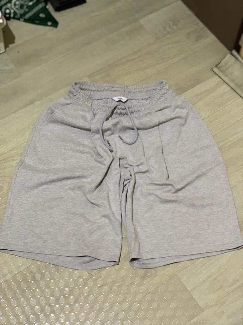 XEROBNR LONG SWEATSHORT (Category: Joggers) located in Davao. Submitted by meta_thrift (Listing ID 1461113180, Image 2). Description: XEROBNR LIGHT GRAY SWEATSHORT Size M on tag Waist: Freesize Length: 22 Thigh: 13 Leg hole: 12.5 Excellent Condition Complete Tags No Issue.