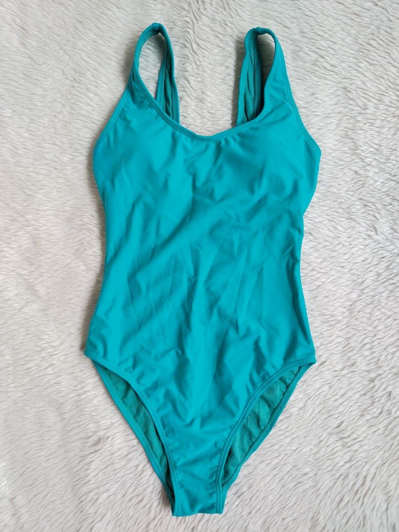 (XS-S) SO Swim (Category: Bikinis & Swimsuits) located in Paranaque City. Submitted by closetbykimkirsten (Listing ID 1460988766, Image 1). Description: 🎀Good Condition 🎀 ✨Brand: SO ⚡Padded (ISSUE: minimal color transfer) 🪷Size: XS-Small 💸Price: P200 (Non Negotiable) ♦️All Items are PRELOVED in good condition. ♦️Please do manage your expectations. ♦️WASH before USE ♦️BUY at your own RISK 🔥NO RETURN NO EXCHANGE POLICY🔥 ⛔BOGUS BUYER/JOY RESER