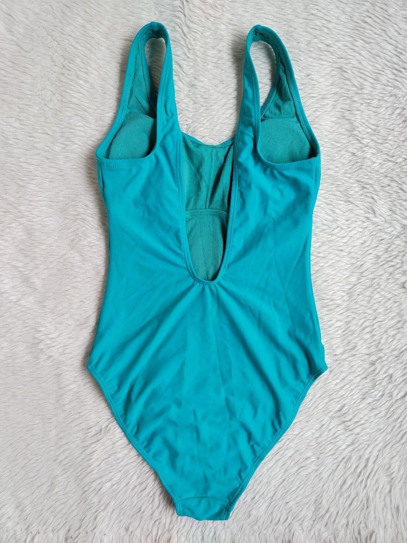 (XS-S) SO Swim (Category: Bikinis & Swimsuits) located in Paranaque City. Submitted by closetbykimkirsten (Listing ID 1460988766, Image 2). Description: 🎀Good Condition 🎀 ✨Brand: SO ⚡Padded (ISSUE: minimal color transfer) 🪷Size: XS-Small 💸Price: P200 (Non Negotiable) ♦️All Items are PRELOVED in good condition. ♦️Please do manage your expectations. ♦️WASH before USE ♦️BUY at your own RISK 🔥NO RETURN NO EXCHANGE POLICY🔥 ⛔BOGUS BUYER/JOY RESER
