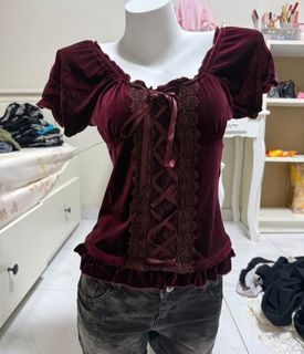 (Category: ) located in . Submitted by helpmeclearclothespls (Listing ID 1460939391, Image 1). Description: .