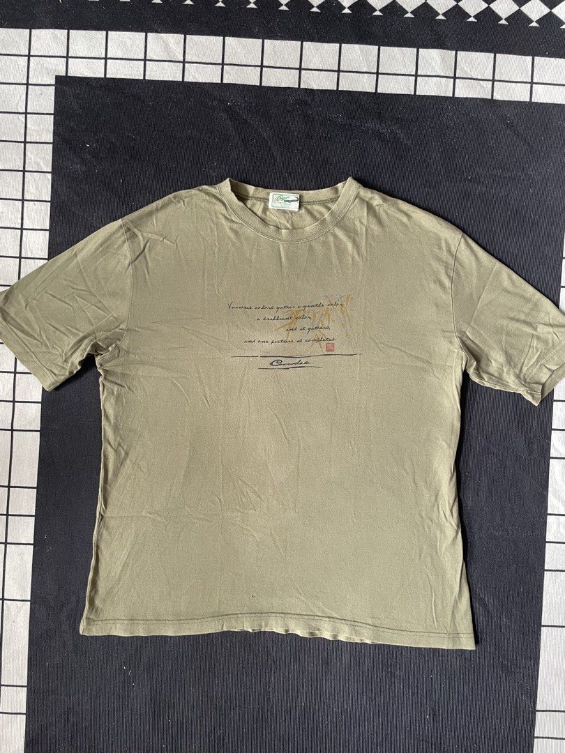 Y2K Crocodile Statement T-shirt (Category: Tshirts & Polo Shirts ) located in Naga. Submitted by curatedslips (Listing ID 1461027437, Image 1). Description: Y2K Crocodile Statement T-shirt 📏 Measurements: 23 x 27 📝 Condition: Good pre-owned condition ⚠️ Issue: Signs of usage.