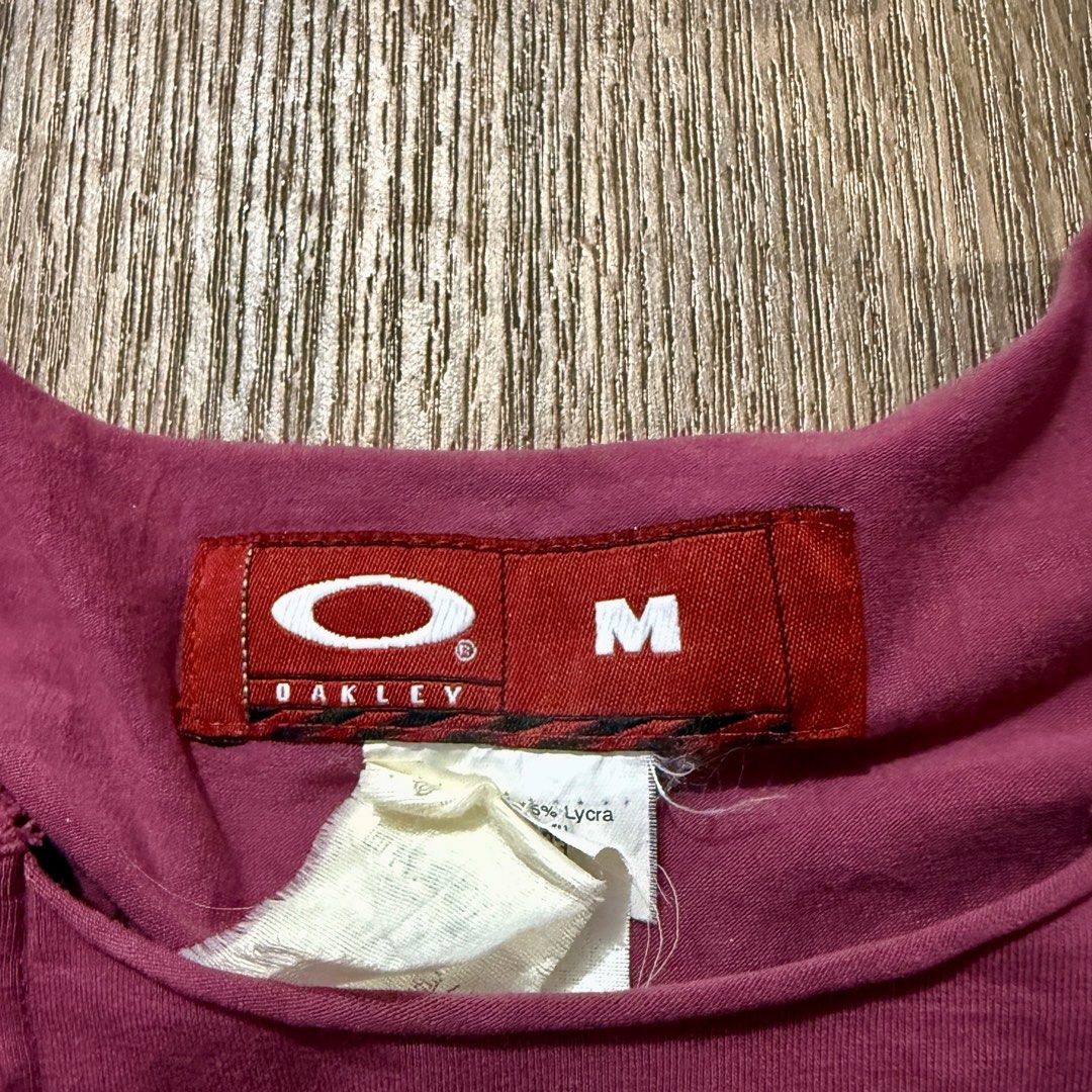 y2k Oakley Tank Top (Category: Sleeveless) located in Pasig City. Submitted by misssynergy1800 (Listing ID 1461033235, Image 2). Description: .