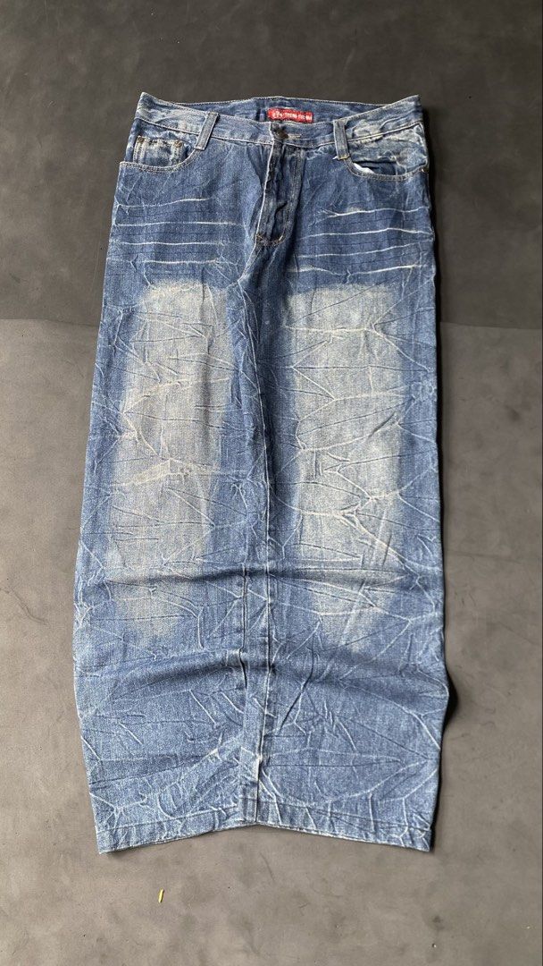 Y2k pants ASPACK or SPLIT (Category: Jeans) located in Toledo. Submitted by drip_on_a_budg3t (Listing ID 1460947722, Image 3). Description: DM for dimes price+SF.