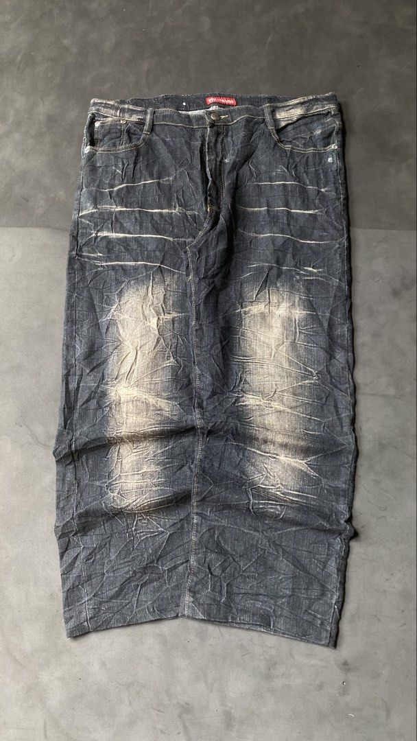 Y2k pants ASPACK or SPLIT (Category: Jeans) located in Toledo. Submitted by drip_on_a_budg3t (Listing ID 1460947722, Image 1). Description: DM for dimes price+SF.