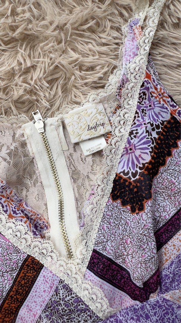 Y2K TOP (Category: Sleeveless) located in La Trinidad. Submitted by ariane_lyka12 (Listing ID 1460924156, Image 2). Description: purple and white patchwork cami top with lace trim and a semi-sheer layered peplum hem..