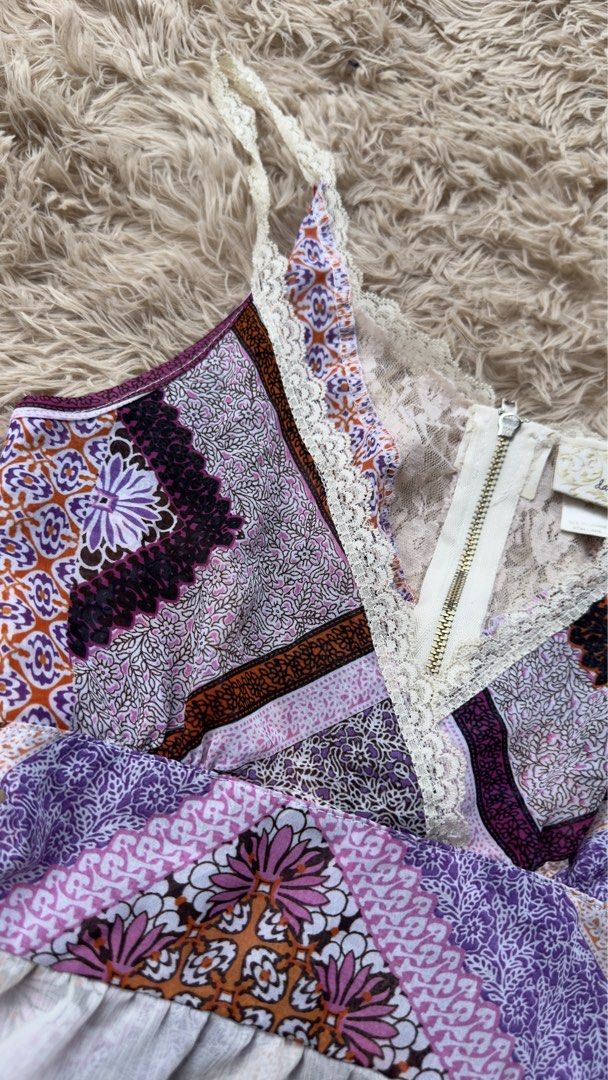 Y2K TOP (Category: Sleeveless) located in La Trinidad. Submitted by ariane_lyka12 (Listing ID 1460924156, Image 3). Description: purple and white patchwork cami top with lace trim and a semi-sheer layered peplum hem..