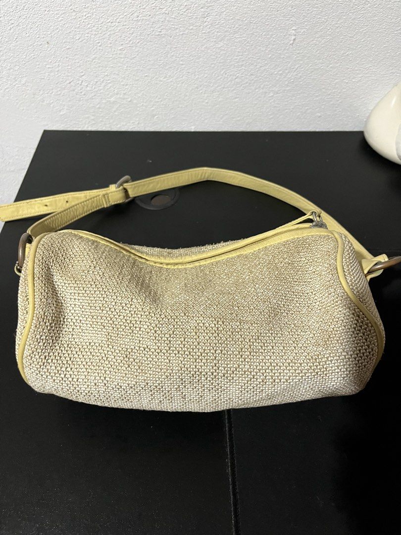 Yellow rattan bucket shoulder bag (Category: Shoulder Bags) located in Tuguegarao City. Submitted by wear.lyunji (Listing ID 1461026499, Image 2). Description: spacious working zippwr.