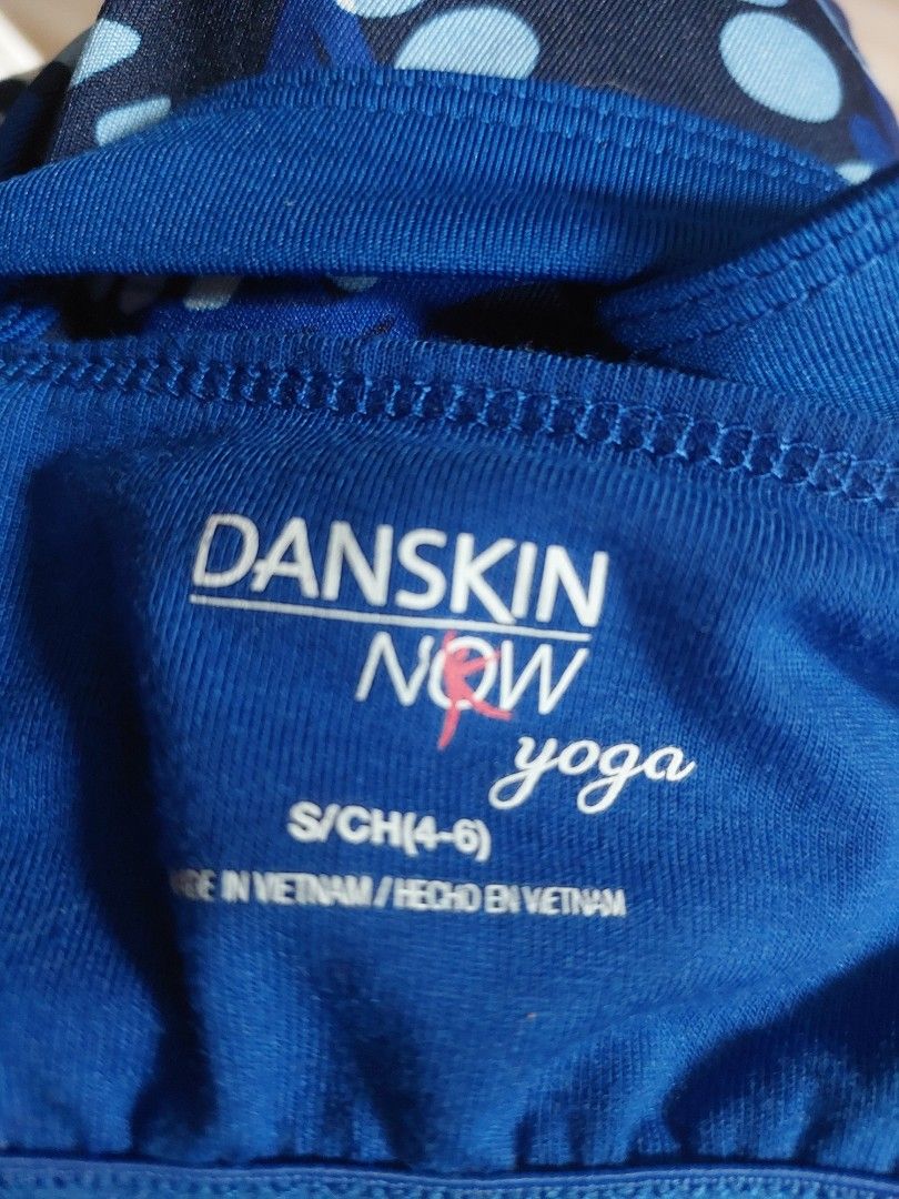 Yoga top (Category: Activewear) located in Manila. Submitted by kristinera72772 (Listing ID 1460933581, Image 2). Description: .