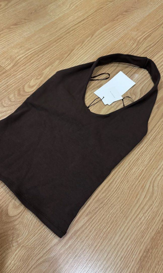 ZARA | Basic Brown Halter Top - Small (Category: Sleeveless) located in Roxas City. Submitted by elliesuite (Listing ID 1460966170, Image 3). Description: Read: LAST PRICE POSTED ‼️ NO WHEN WORN ‼️ NO MEASUREMENTS Brand New with Tags Size: Small Stretchable Color: Brown SF c/o Buyer. (JRS Express ONLY ₱150) No grab/lala (not from the Metro) All sales are final. No REFUND. No return / exchange. .