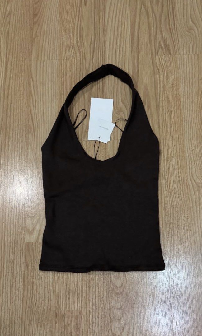 ZARA | Basic Brown Halter Top - Small (Category: Sleeveless) located in Roxas City. Submitted by elliesuite (Listing ID 1460966170, Image 2). Description: Read: LAST PRICE POSTED ‼️ NO WHEN WORN ‼️ NO MEASUREMENTS Brand New with Tags Size: Small Stretchable Color: Brown SF c/o Buyer. (JRS Express ONLY ₱150) No grab/lala (not from the Metro) All sales are final. No REFUND. No return / exchange. .