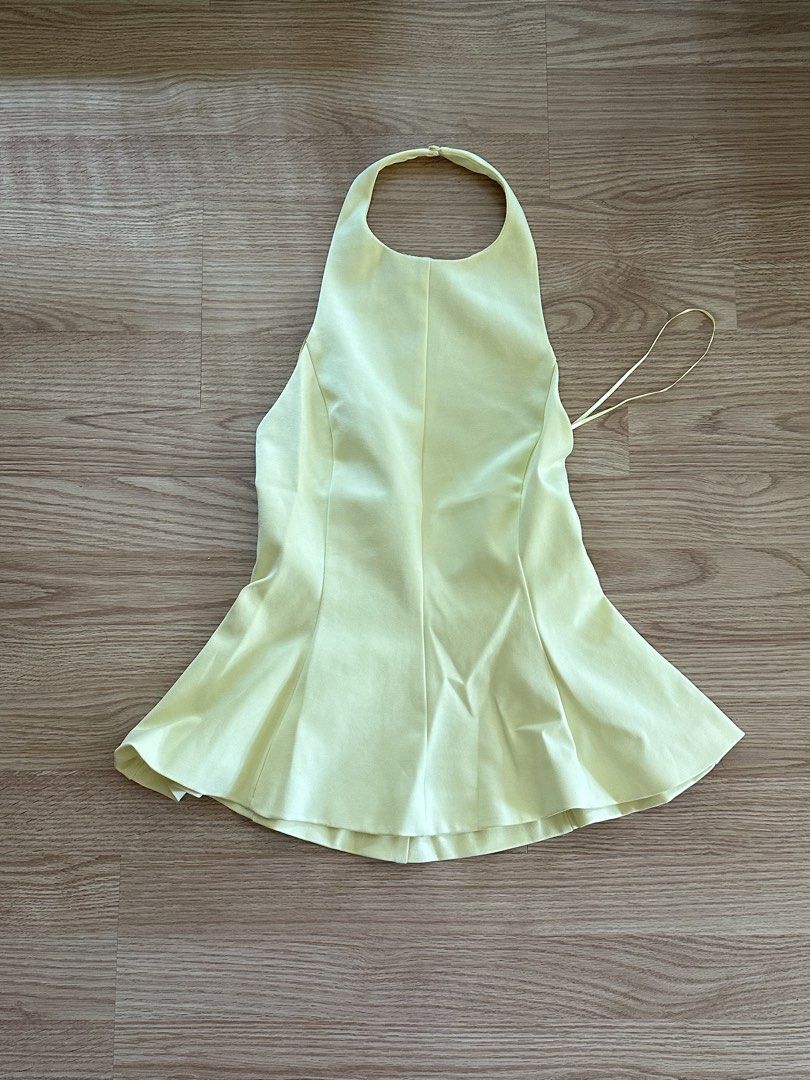 ZARA | Peplum Halter Top - XS (Category: Sleeveless) located in Roxas City. Submitted by elliesuite (Listing ID 1461008579, Image 2). Description: Read: LAST PRICE POSTED ‼️ NO WHEN WORN ‼️ NO MEASUREMENTS Brand New with Tags Size: XS Fits XS-S frames 32-34 bust size So cute in actual! SF c/o Buyer. (JRS Express ONLY ₱150) No grab/lala (not from the Metro) All sales are final. No REFUND. No return / exchange. .