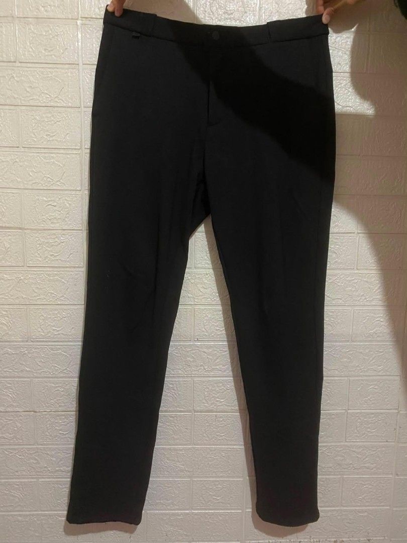Zara Black Trousers (Category: Trousers) located in Manila. Submitted by renznrs (Listing ID 1461077639, Image 3). Description: - Zara Trousers - Size: 32 - Made in Turkey - Comfortable fit - Versatile: Great for casual or smart occasions .