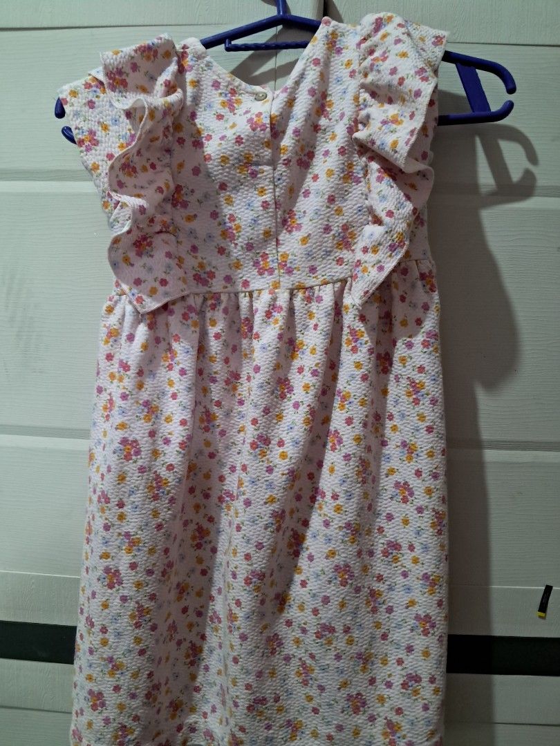 Zara dress (Category: Babies & Kids Fashion) located in Caloocan City. Submitted by juanmay74107642 (Listing ID 1460958947, Image 2). Description: 4-5 on tag no issue.