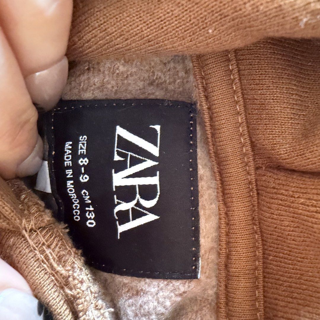 Zara hoodie brown (Category: Babies & Kids Fashion) located in Quezon City. Submitted by shyllemercado (Listing ID 1460934683, Image 2). Description: .