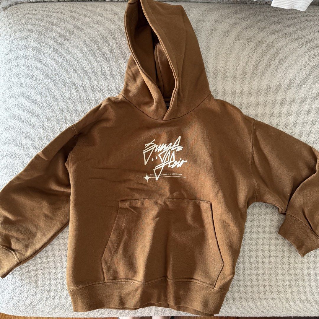 Zara hoodie brown (Category: Babies & Kids Fashion) located in Quezon City. Submitted by shyllemercado (Listing ID 1460934683, Image 1). Description: .