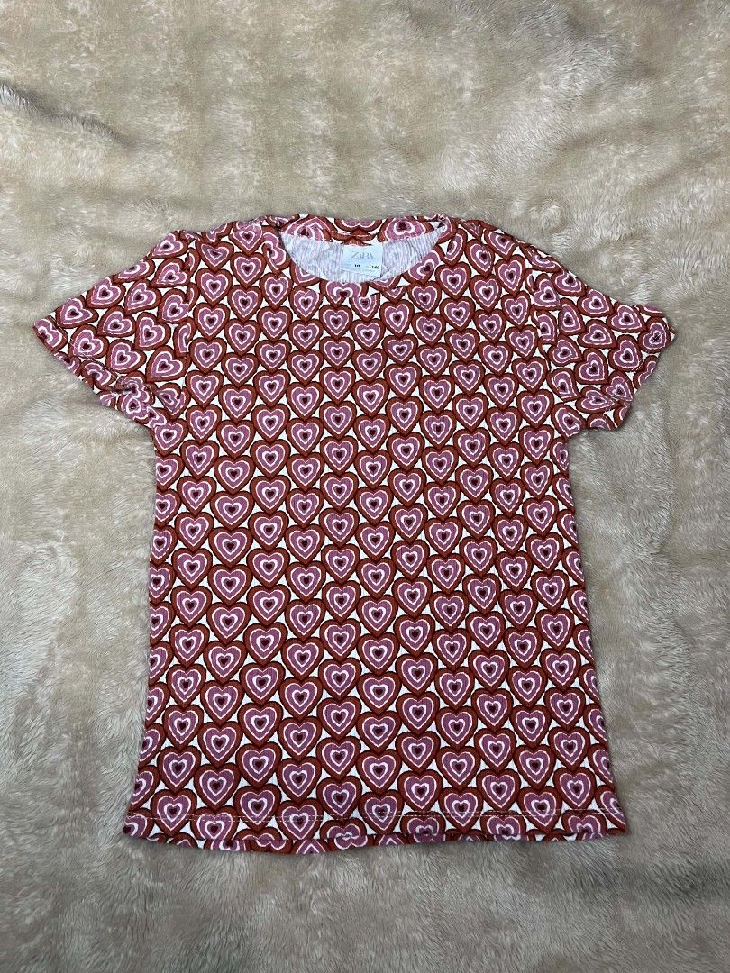 ZARA Shirt (Category: Shirts) located in Manila. Submitted by sulitfindsss (Listing ID 1460965804, Image 2). Description: Size: Small - Medium.