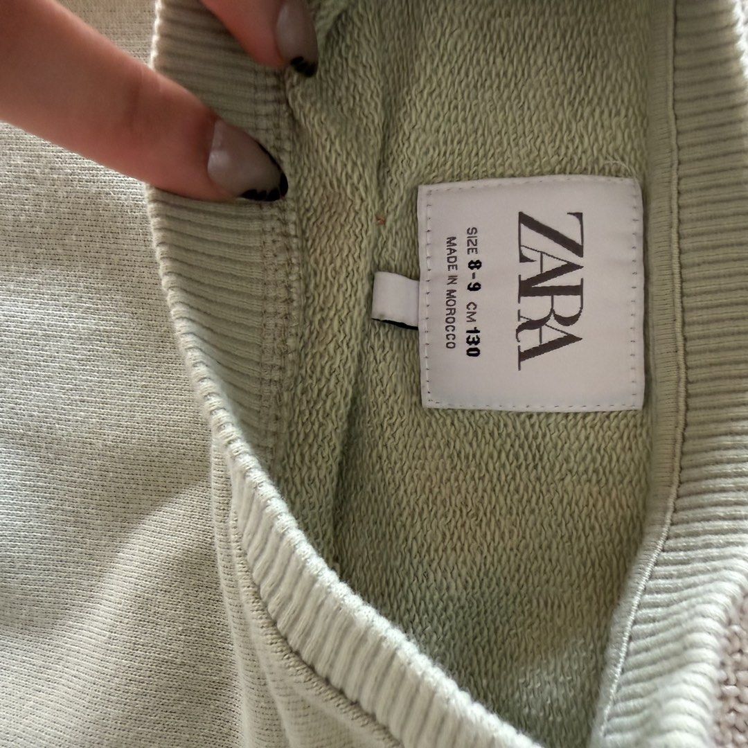 Zara sweater (Category: Babies & Kids Fashion) located in Quezon City. Submitted by shyllemercado (Listing ID 1460932922, Image 2). Description: .