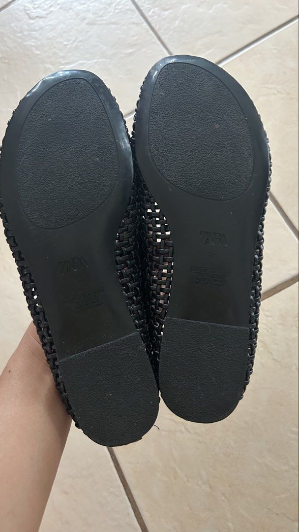 Zara Woven Ballet Flats Black (Category: Flats & Sandals) located in Cavite. Submitted by beebumbee (Listing ID 1460952242, Image 2). Description: - Zara black woven ballet flats - Easy slip-on style - Soles show minimal wear - Comfortable and stylish - Perfect for everyday wear or dressing up an outfit.
