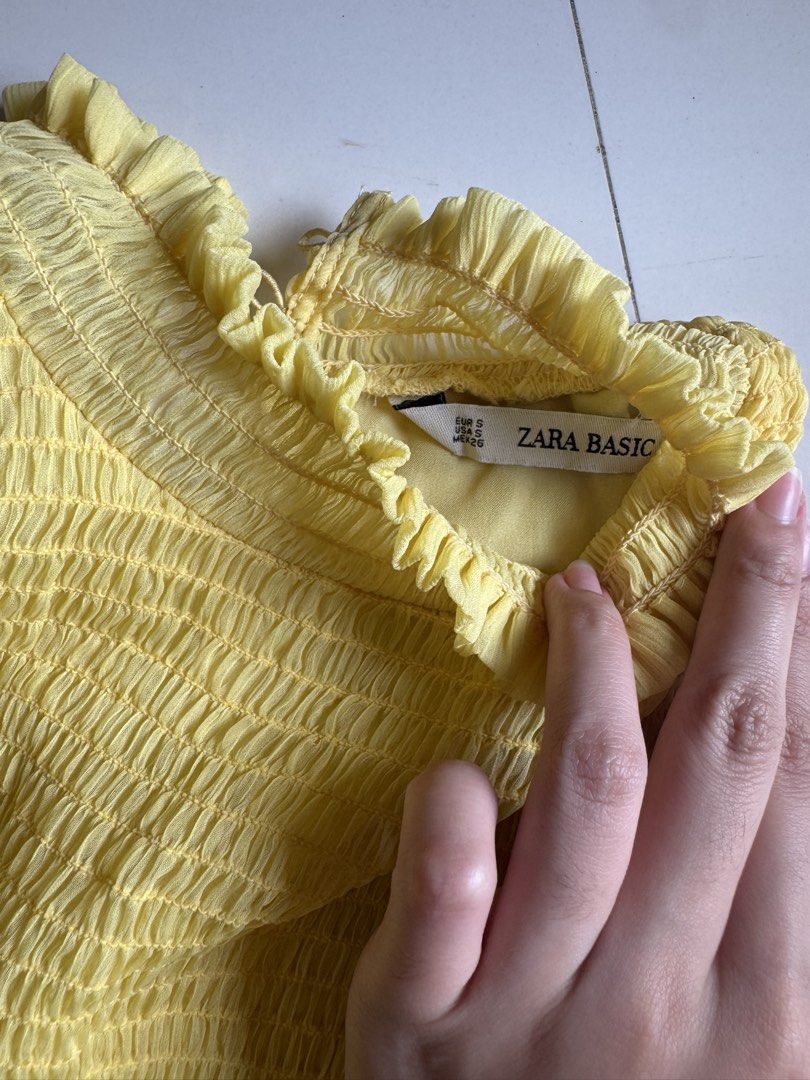 Zara Yellow Midi Dress (Category: Dresses) located in Santa Rosa. Submitted by meldeclutters (Listing ID 1461053816, Image 3). Description: Zara Yellow Midi Dress Small Brand New with Tags.