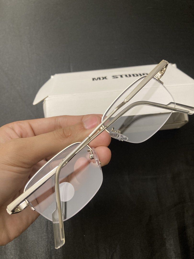 ₱10 + Shipping Fee (Category: Sunglasses & Eyewear) located in Batangas. Submitted by declutteringvon (Listing ID 1461318926, Image 2). Description: Brand new condition, barely used, declutter..