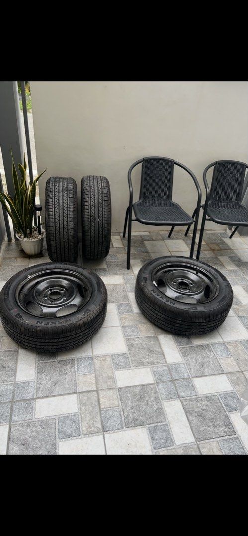 16" Tires 4pcs (Category: Mags and Tires) located in Santa Rosa. Submitted by nelsa (Listing ID 1461276747, Image 1). Description: This is the stock original of sonet kia. Bought kia sonet then change agad ng mas malaki gulong kya selling this stock. This is brand new..
