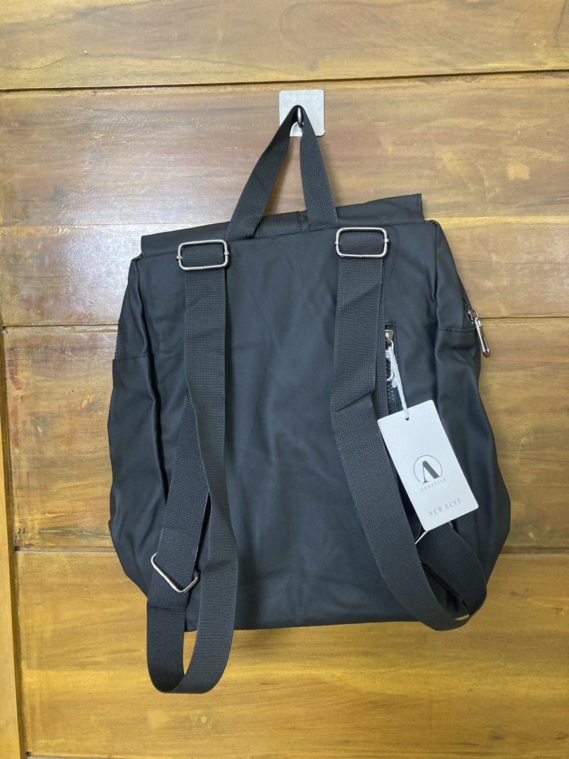 ₱10 + Shipping Fee. (Category: Backpacks) located in Batangas. Submitted by declutteringvon (Listing ID 1461318759, Image 2). Description: Brand new condition, simple ang straightforward, water resistant, barely used, declutter..